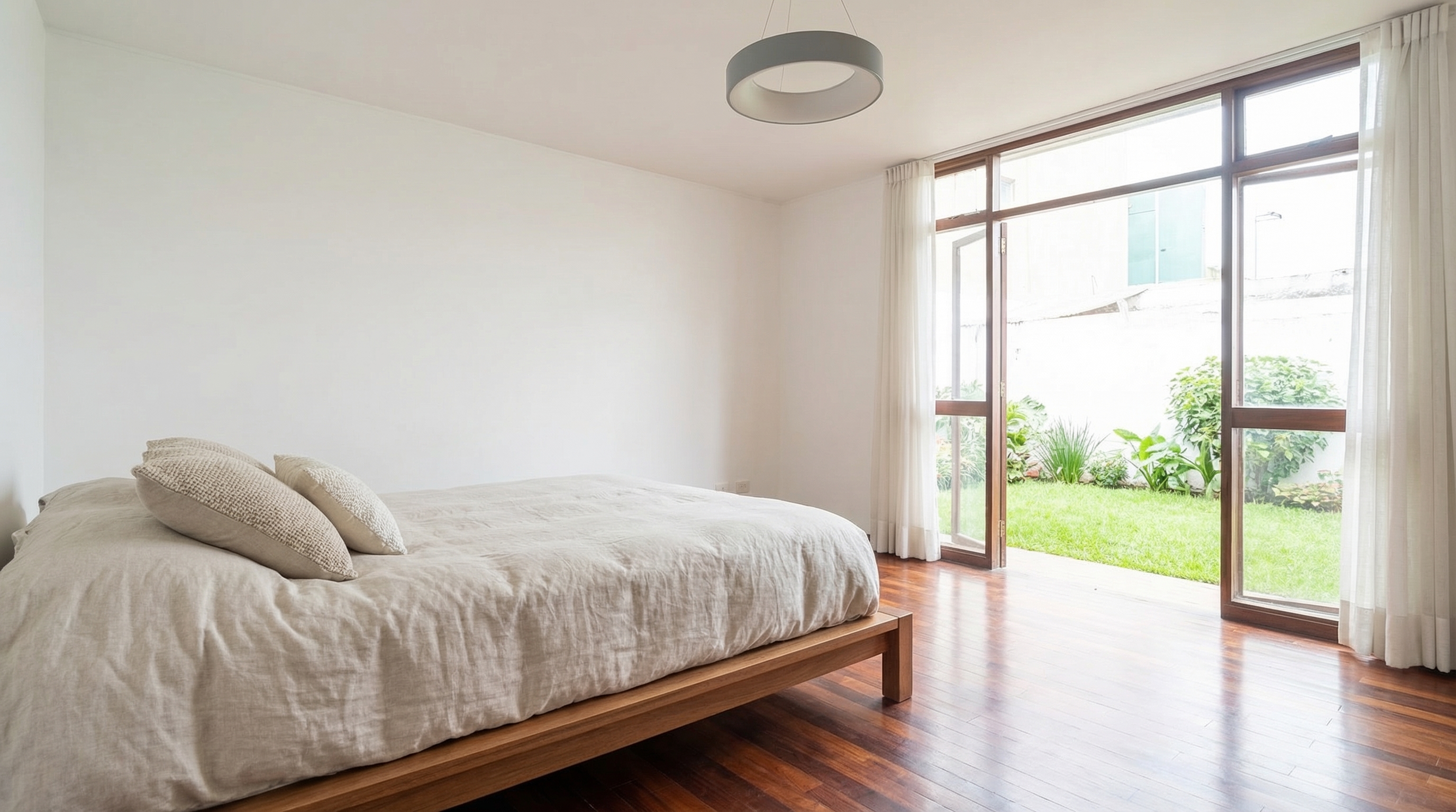 Dormitorio Vista a Patio